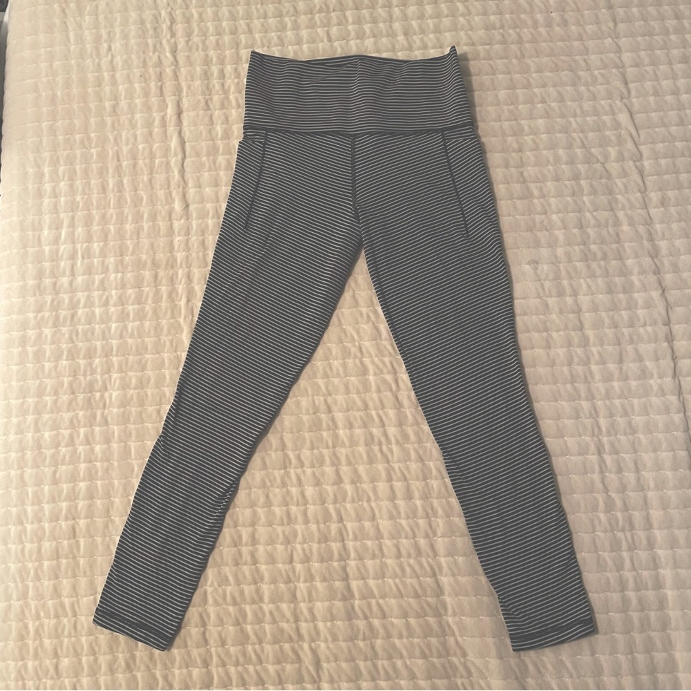 Athleta Salutation Stash Leggings